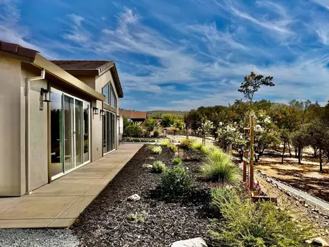 Exterior - 133 Palisades Pl, Copperopolis, CA 95228 photo 4 of 11