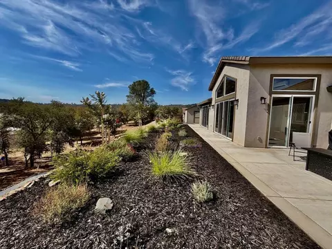Exterior - 133 Palisades Pl, Copperopolis, CA 95228 photo 3 of 11