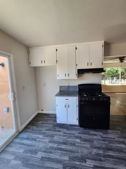 Kitchen - 904 Pine Tree Ln, Modesto, CA 95351 photo 2 of 2