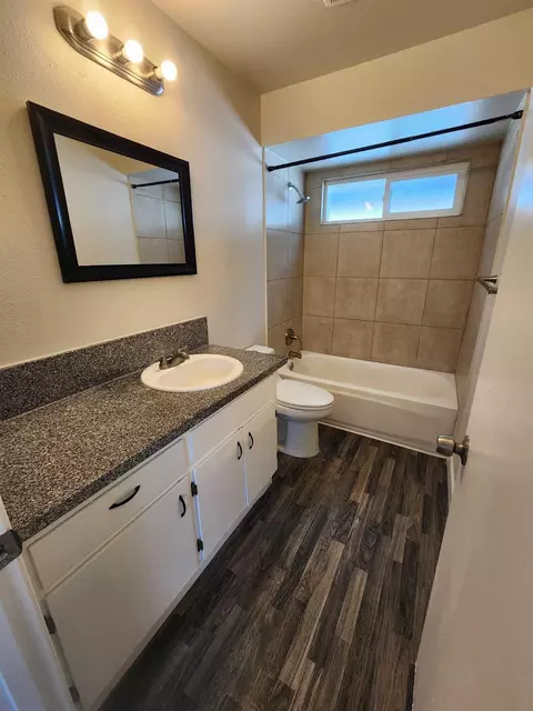Bath - 904 Pine Tree Ln, Modesto, CA 95351 photo 1 of 1
