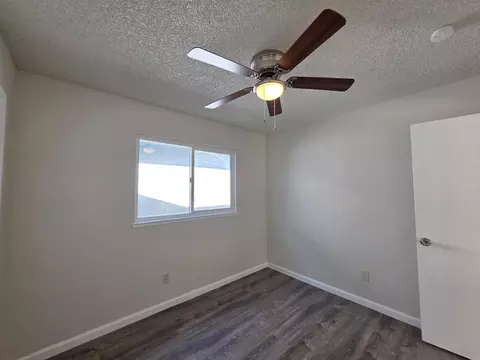 Bedroom - 904 Pine Tree Ln, Modesto, CA 95351 photo 2 of 6