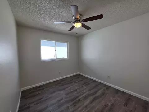 Bedroom - 904 Pine Tree Ln, Modesto, CA 95351 photo 3 of 6