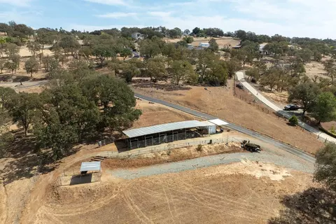 4098 Paolini Rd, Valley Springs, CA 95252