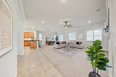Entry Way - 1228 Maple Leaf Ct, Manteca, CA 95336 photo 5 of 10