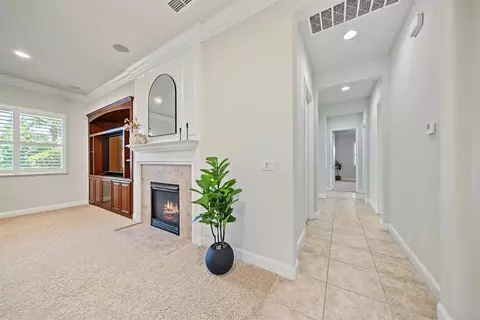 Entry Way - 1228 Maple Leaf Ct, Manteca, CA 95336 photo 6 of 10