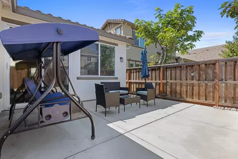 Exterior - 2389 Middlebury Dr, Lathrop, CA 95330 photo 6 of 9