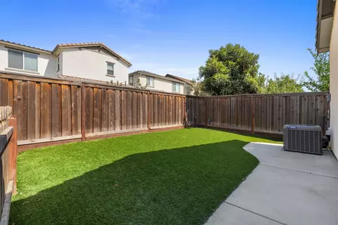 Exterior - 2389 Middlebury Dr, Lathrop, CA 95330 photo 8 of 9