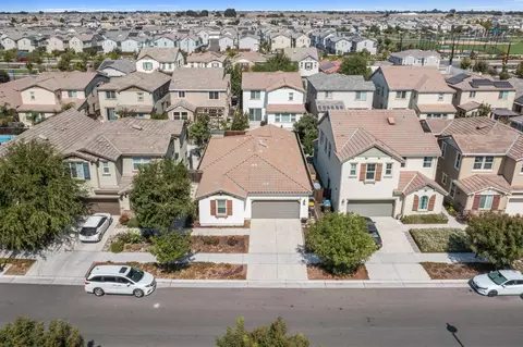View/Area - 2389 Middlebury Dr, Lathrop, CA 95330 photo 2 of 15