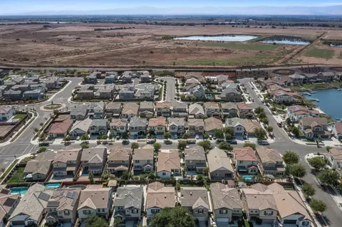 View/Area - 2389 Middlebury Dr, Lathrop, CA 95330 photo 6 of 15