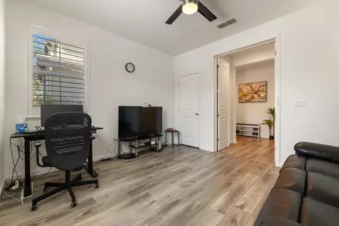 Entry Way - 2389 Middlebury Dr, Lathrop, CA 95330 photo 4 of 14