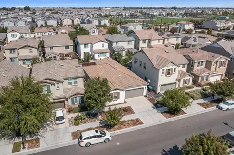 View/Area - 2389 Middlebury Dr, Lathrop, CA 95330 photo 3 of 15