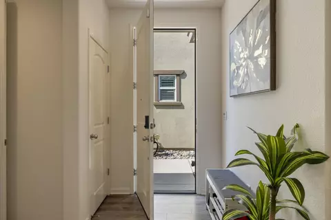 Entry Way - 2389 Middlebury Dr, Lathrop, CA 95330 photo 2 of 14