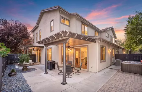7102 Orchard Cir, Penryn, CA 95663