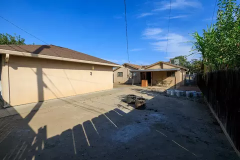 Exterior - 1006 Lassen Ave, Modesto, CA 95358 photo 8 of 9