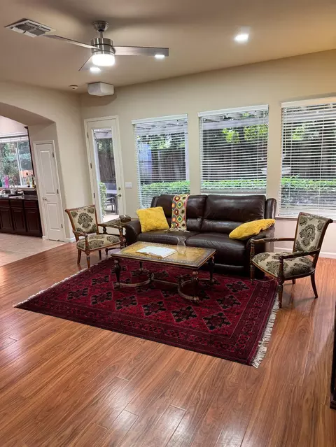 3762 Clubside Ln, Sacramento, CA 95835