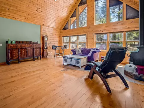 Living - 2800 La Paz Rd, Placerville, CA 95667 photo 1 of 2