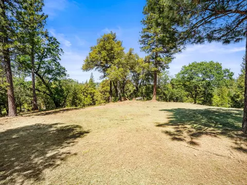 Exterior - 2800 La Paz Rd, Placerville, CA 95667 photo 13 of 21