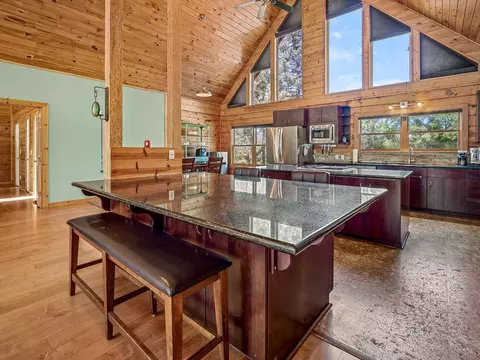 Kitchen - 2800 La Paz Rd, Placerville, CA 95667 photo 2 of 6