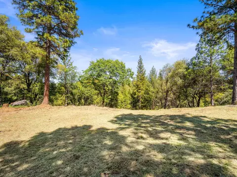 Exterior - 2800 La Paz Rd, Placerville, CA 95667 photo 14 of 21