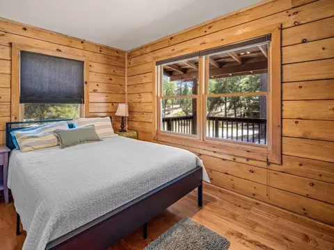 Bedroom - 2800 La Paz Rd, Placerville, CA 95667 photo 2 of 2