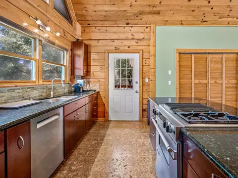 Kitchen - 2800 La Paz Rd, Placerville, CA 95667 photo 6 of 6