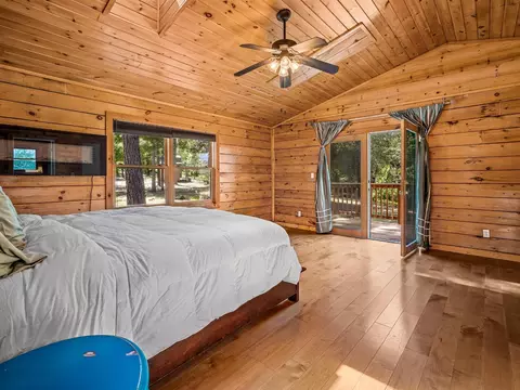 Bedroom - 2800 La Paz Rd, Placerville, CA 95667 photo 1 of 2