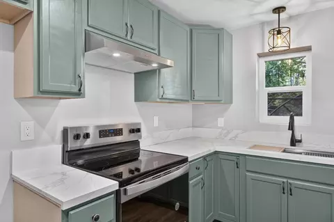 Kitchen - 17891 Lake Arthur Rd, Applegate, CA 95703 photo 3 of 8