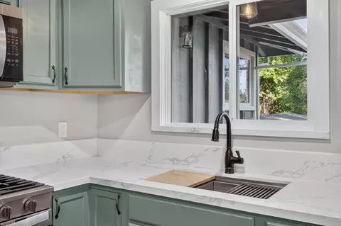 Kitchen - 17891 Lake Arthur Rd, Applegate, CA 95703 photo 5 of 8