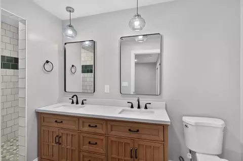 Bath - 17891 Lake Arthur Rd, Applegate, CA 95703 photo 9 of 9