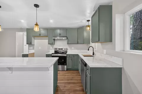 Kitchen - 17891 Lake Arthur Rd, Applegate, CA 95703 photo 2 of 8