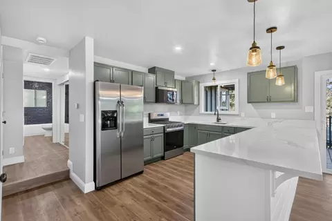 Kitchen - 17891 Lake Arthur Rd, Applegate, CA 95703 photo 7 of 8