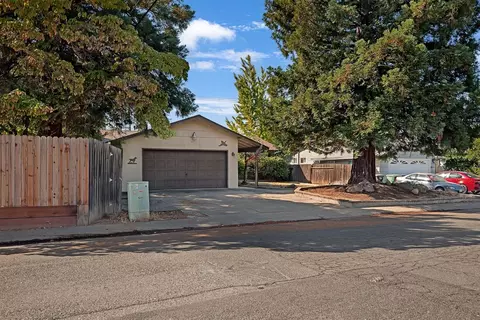 9200 Condesa Dr, Sacramento, CA 95826