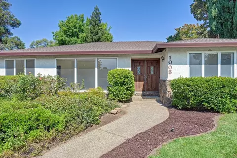 Exterior - 1005 Friars Ct, Carmichael, CA 95608 photo 3 of 11