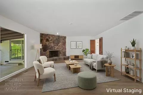 Living - 1005 Friars Ct, Carmichael, CA 95608 photo 9 of 14