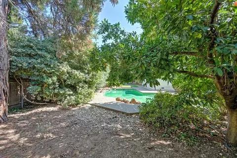 Exterior - 1005 Friars Ct, Carmichael, CA 95608 photo 8 of 11