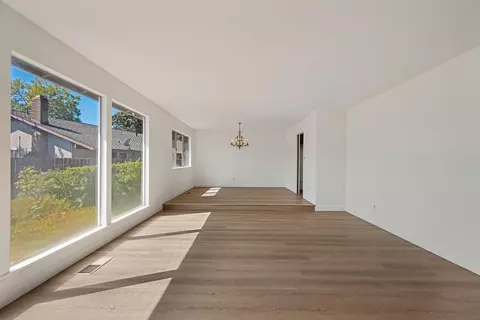 Living - 1005 Friars Ct, Carmichael, CA 95608 photo 4 of 14