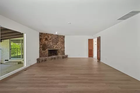 Living - 1005 Friars Ct, Carmichael, CA 95608 photo 10 of 14