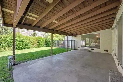 Exterior - 1005 Friars Ct, Carmichael, CA 95608 photo 4 of 11