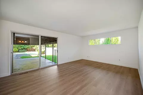 Living - 1005 Friars Ct, Carmichael, CA 95608 photo 13 of 14