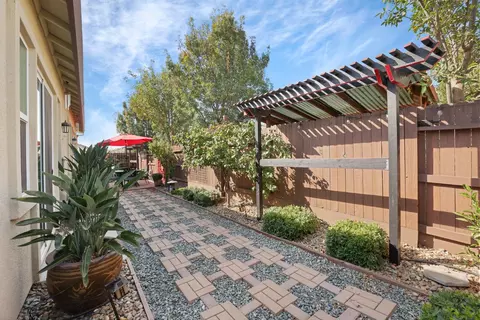 Exterior - 2841 Primrose Dr, Lodi, CA 95242 photo 5 of 6