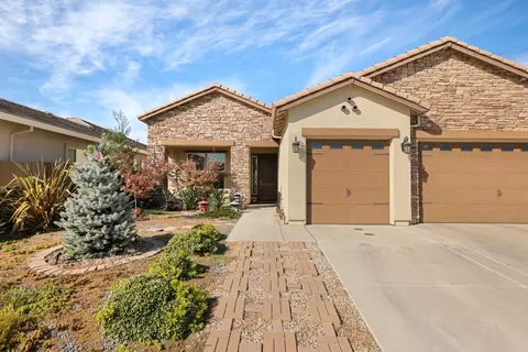 2841 Primrose Dr, Lodi, CA 95242