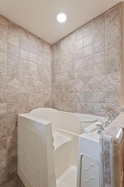 Bath - 2205 Grenoble, Lodi, CA 95242 photo 2 of 4