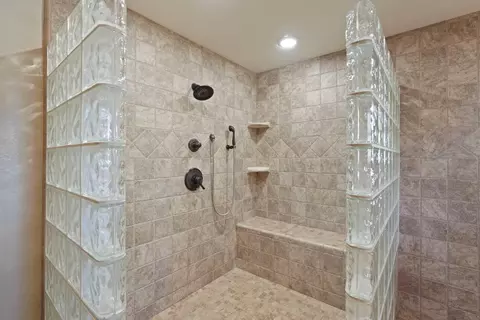 Bath - 2205 Grenoble, Lodi, CA 95242 photo 1 of 4