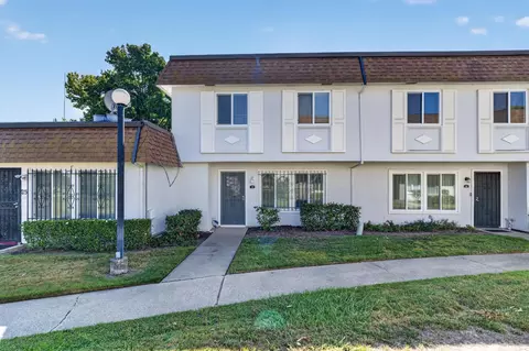 23 Omaha Ct, Sacramento, CA 95823