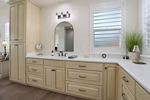 Bath - 478 E Milgeo Ave, Ripon, CA 95366 photo 6 of 6