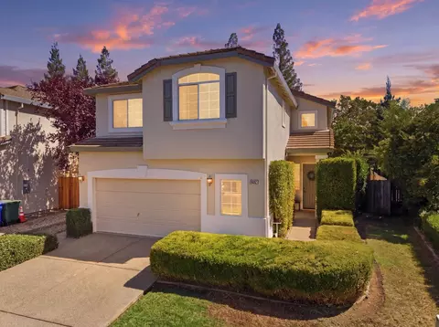 5622 Moonlight Way, Elk Grove, CA 95758