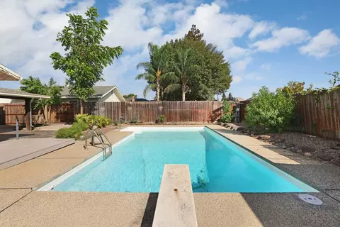 Exterior - 1700 Royal Crest Dr, Lodi, CA 95242 photo 10 of 15