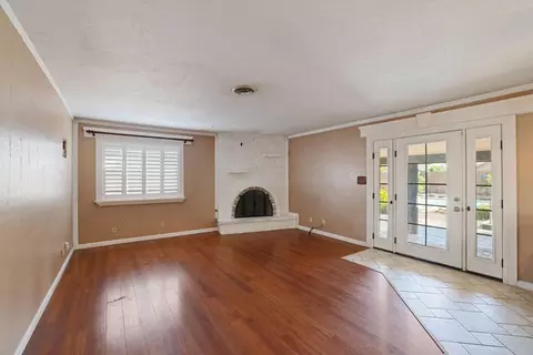 Living - 1700 Royal Crest Dr, Lodi, CA 95242 photo 6 of 9