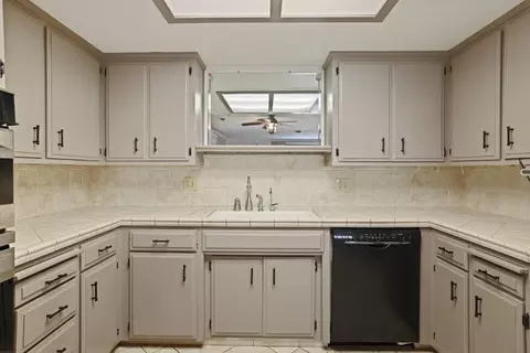 Kitchen - 1700 Royal Crest Dr, Lodi, CA 95242 photo 4 of 7