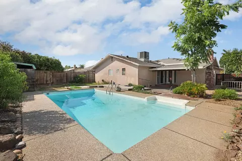 Exterior - 1700 Royal Crest Dr, Lodi, CA 95242 photo 9 of 15